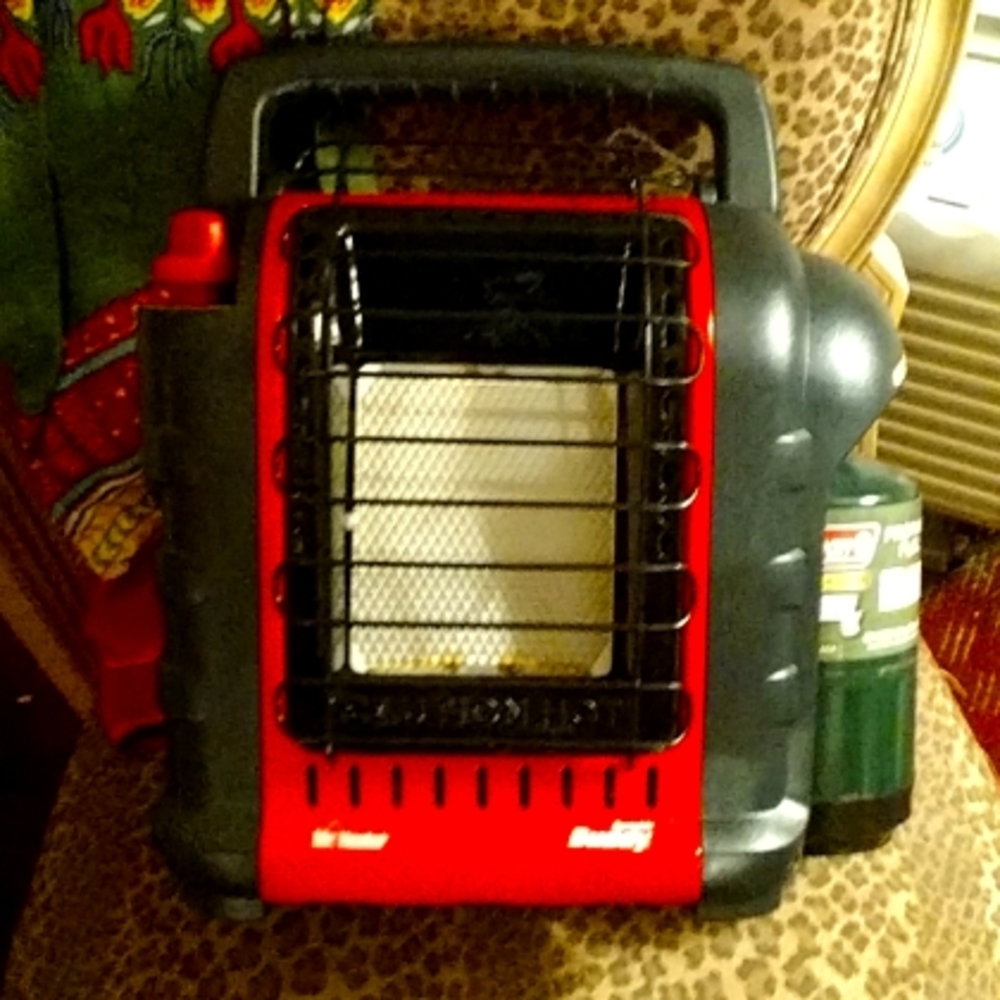 Mr Heater made by Coleman 9000btu/hr 4000min gas fired purtable heater